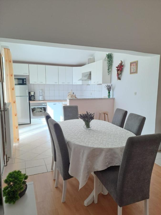Apartment Ema Posedarje Εξωτερικό φωτογραφία